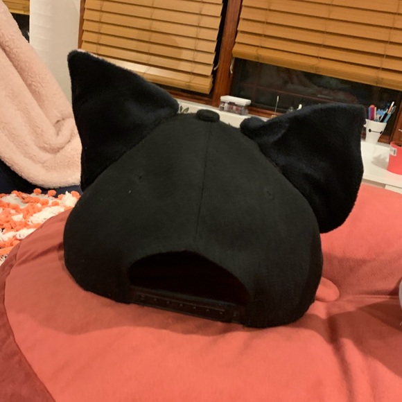 Sailor Moon Caps (Set of 2 - Black & White) - Picture 3 of 7